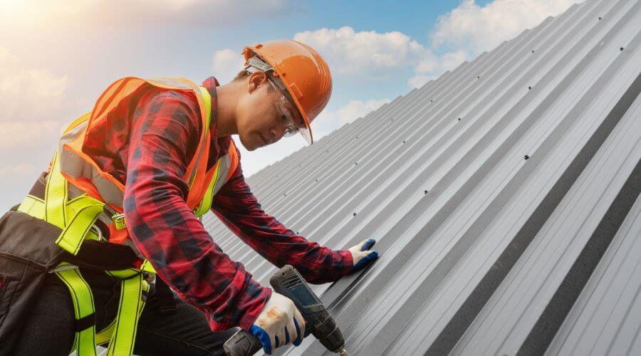 Professional gutter cleaning in Grundy Center, IA